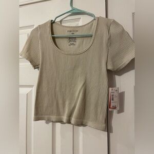 Pink rose short sleeve crop top